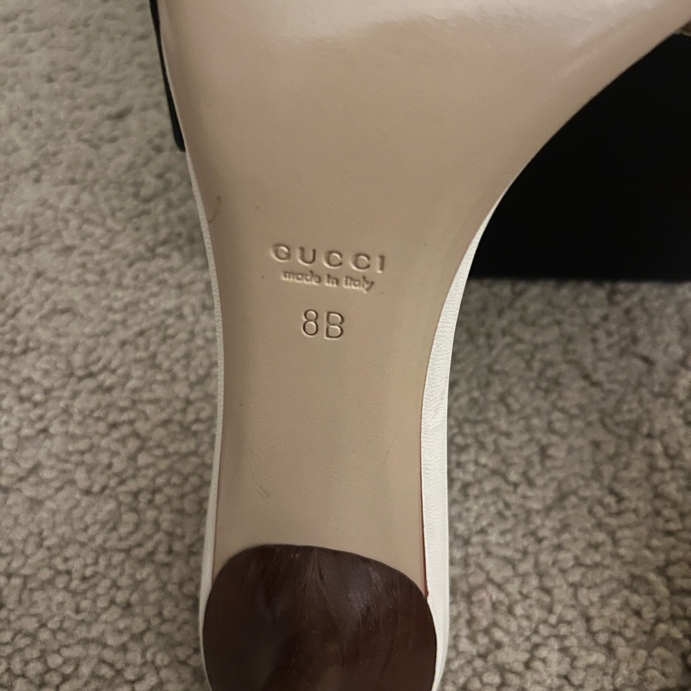 Brand new Vintage Gucci Women's Cream Mules with Logo Detail - Picture 5 of 7